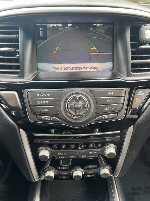 2019 Nissan Pathfinder SV