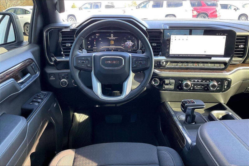 2024 GMC Sierra 1500