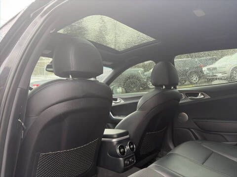 2019 Kia Stinger GT1