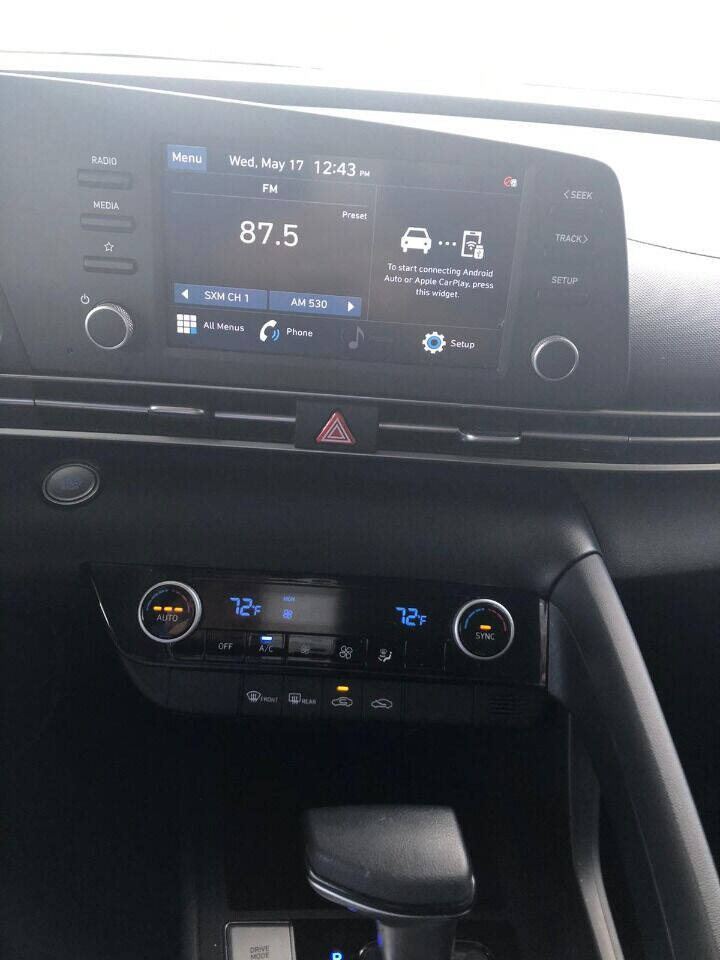2021 Hyundai Elantra  - $18,800