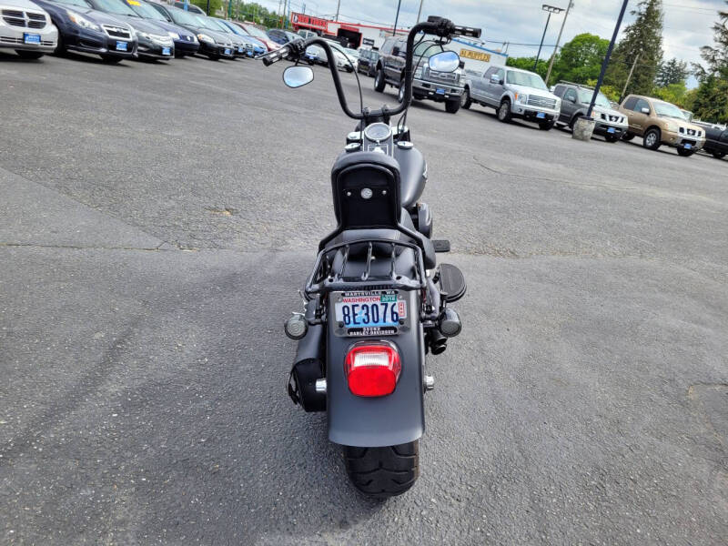 2015 Harley-Davidson FLSTFB