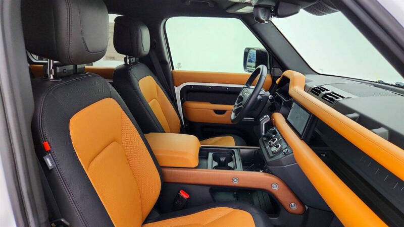 2023 Land Rover Defender 110 X-Dynamic SE