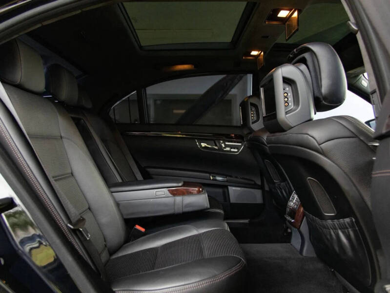 2011 Mercedes-Benz S-Class S 63 AMG