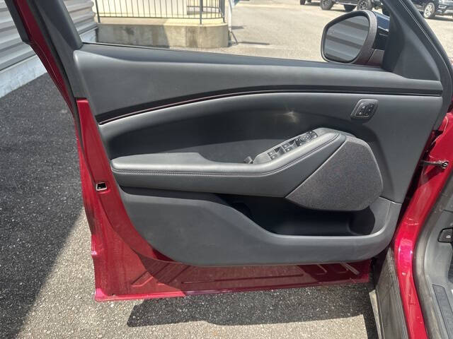 2025 Ford Mustang Mach-E Select