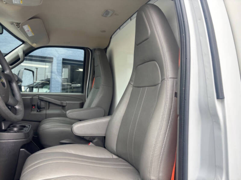 2024 Chevrolet Express Reefer Van