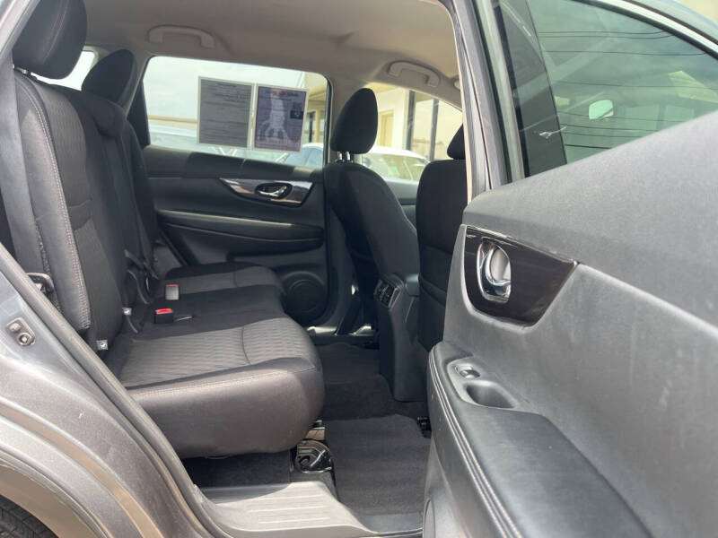2018 Nissan Rogue SV