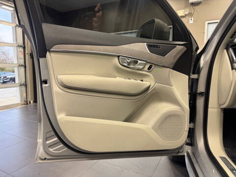 2024 Volvo XC90 B6 Plus Bright Theme 7P