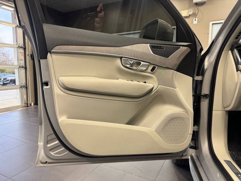 2024 Volvo XC90 B6 Plus Bright Theme 7P