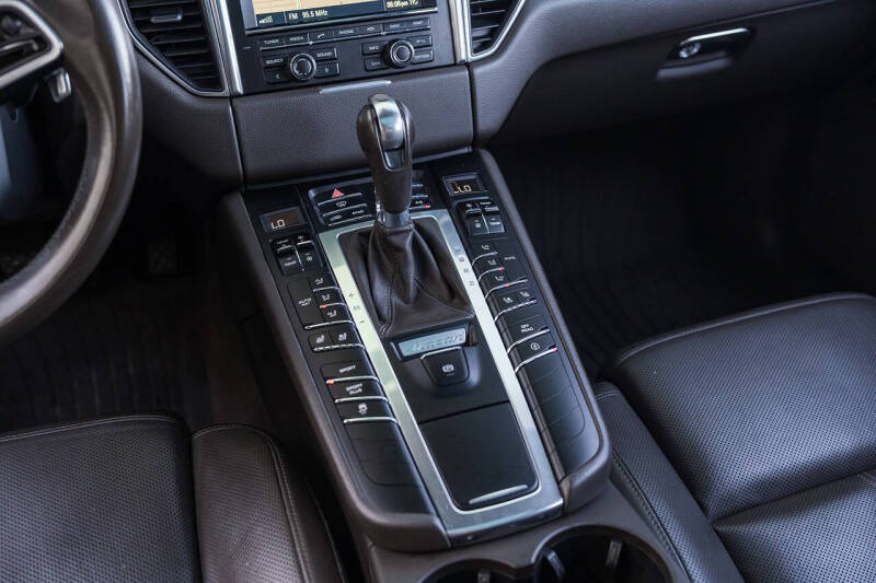 2016 Porsche Macan S