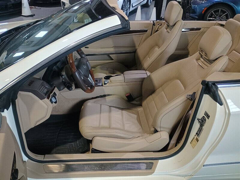 2012 Mercedes-Benz E-Class 26