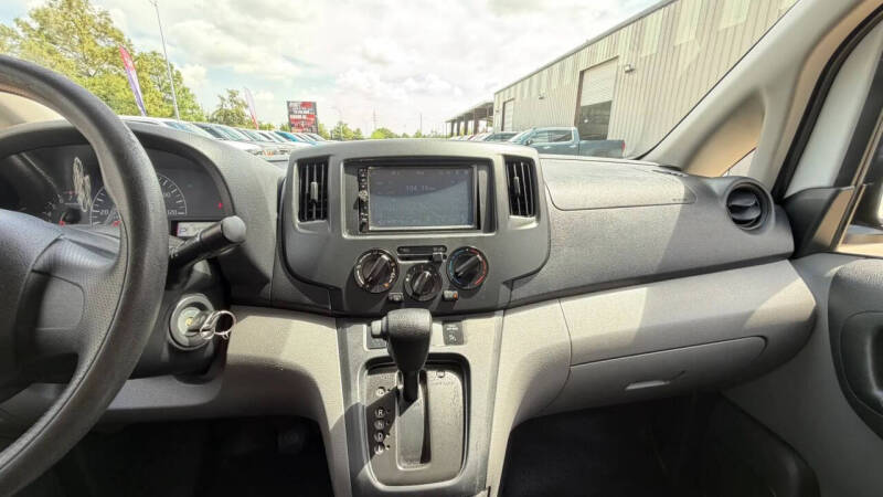 2017 Nissan NV200