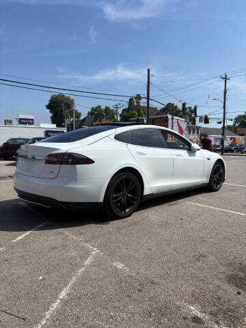 2014 Tesla Model S 85
