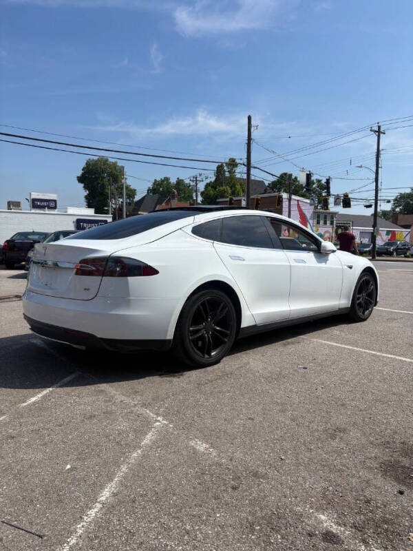 2014 Tesla Model S 85