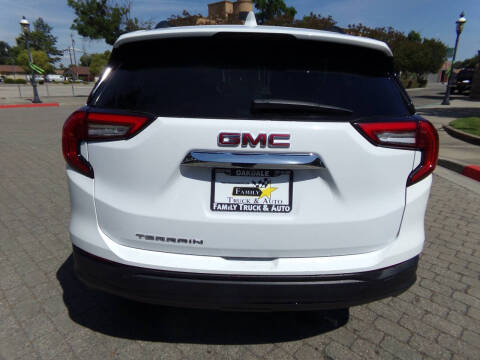 2022 GMC Terrain SLE