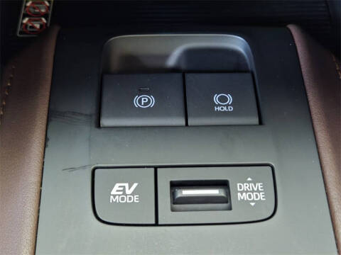 2023 Toyota Venza XLE