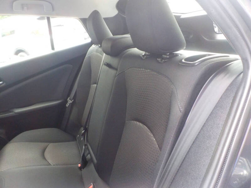 2022 Toyota Prius LE