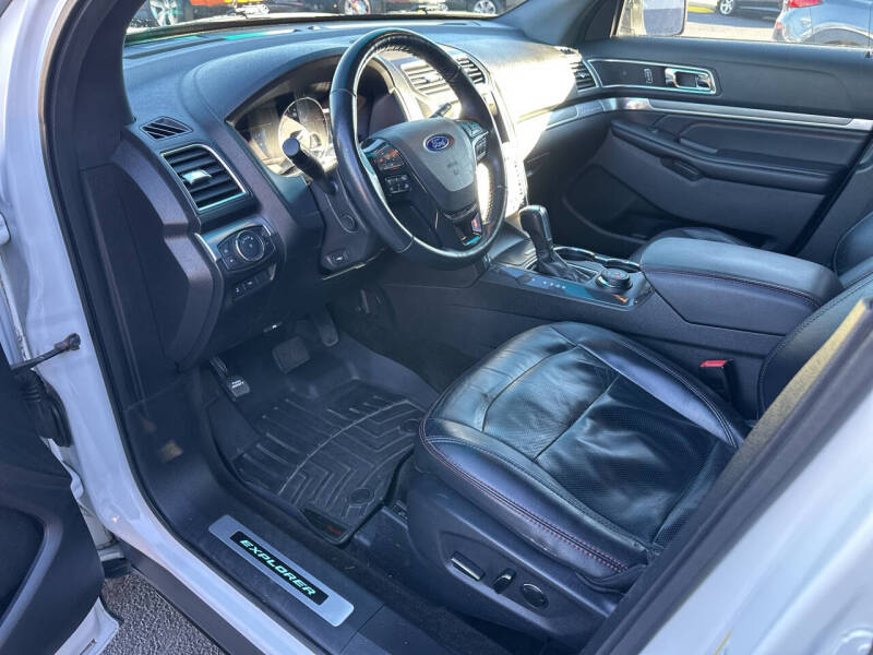 2016 Ford Explorer Sport