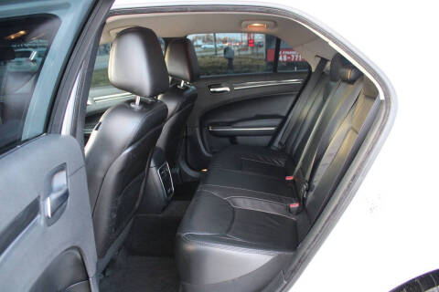 2017 Chrysler 300 Limited