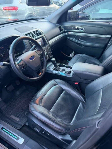 2017 Ford Explorer Sport