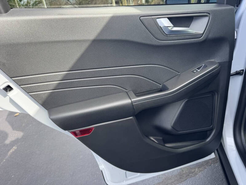 2026 Ford Escape Platinum