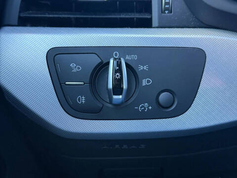 2017 Audi A4 2.0T quattro Premium Plus