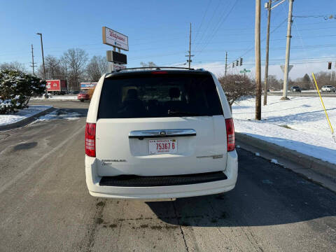 2010 Chrysler Town and Country Touring