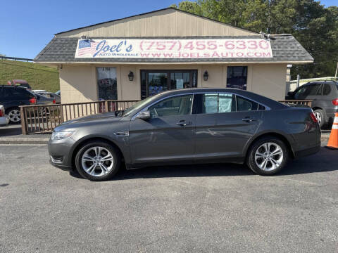 2017 Ford Taurus SE