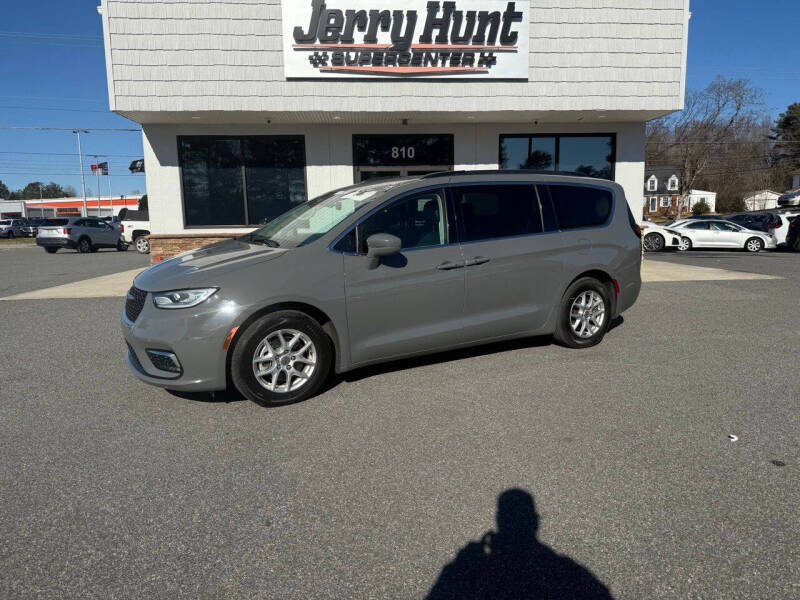 2022 Chrysler Pacifica for sale at Jerry Hunt Supercenter in Lexington NC