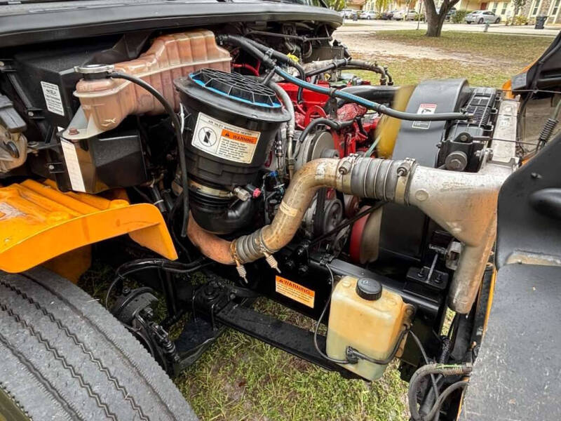 2009 Freightliner Thomas Safeliner