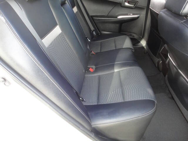 2014 Toyota Camry SE