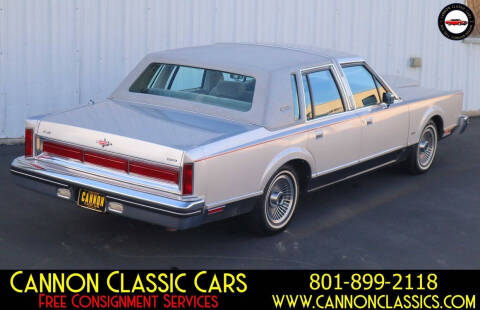 1984 Lincoln Town Car Signature