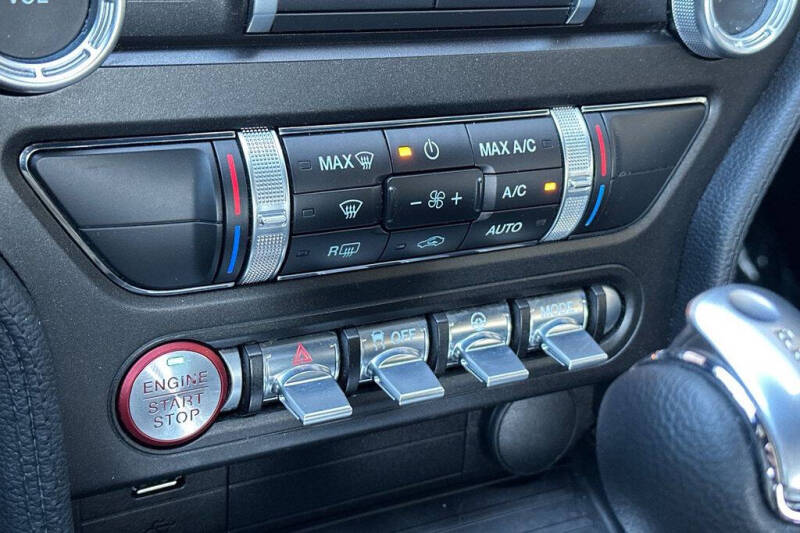 2021 Ford Mustang EcoBoost