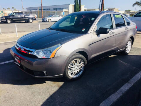 2009 Ford Focus for sale at Auto Max of Ventura in Ventura CA