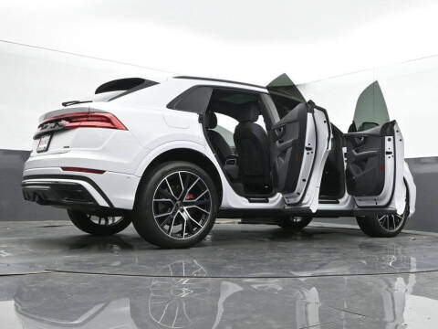 2022 Audi Q8 quattro Premium Plus 55 TFSI