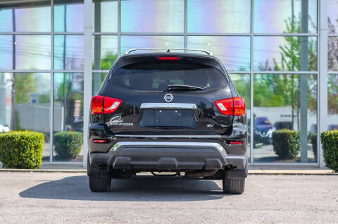 2017 Nissan Pathfinder SV