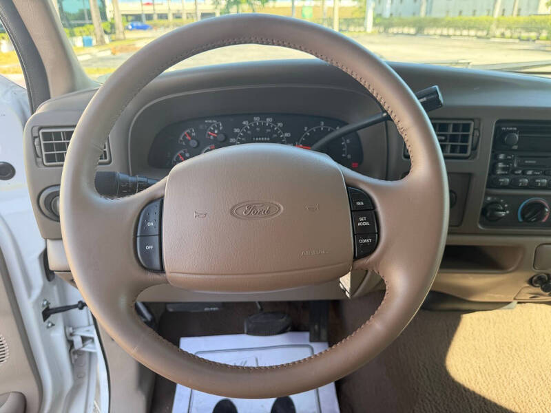 2000 Ford Excursion XLT