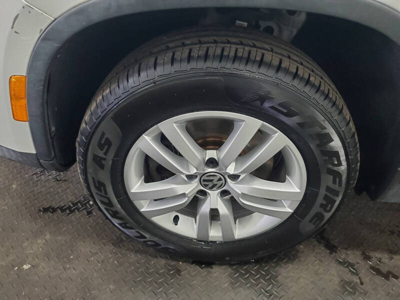 2016 Volkswagen Tiguan 2.0T SE