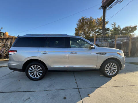 2023 Lincoln Navigator Standard