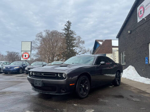 2015 Dodge Challenger SXT