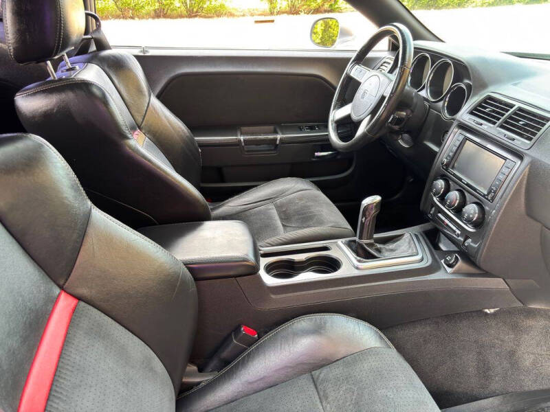 2009 Dodge Challenger SRT8