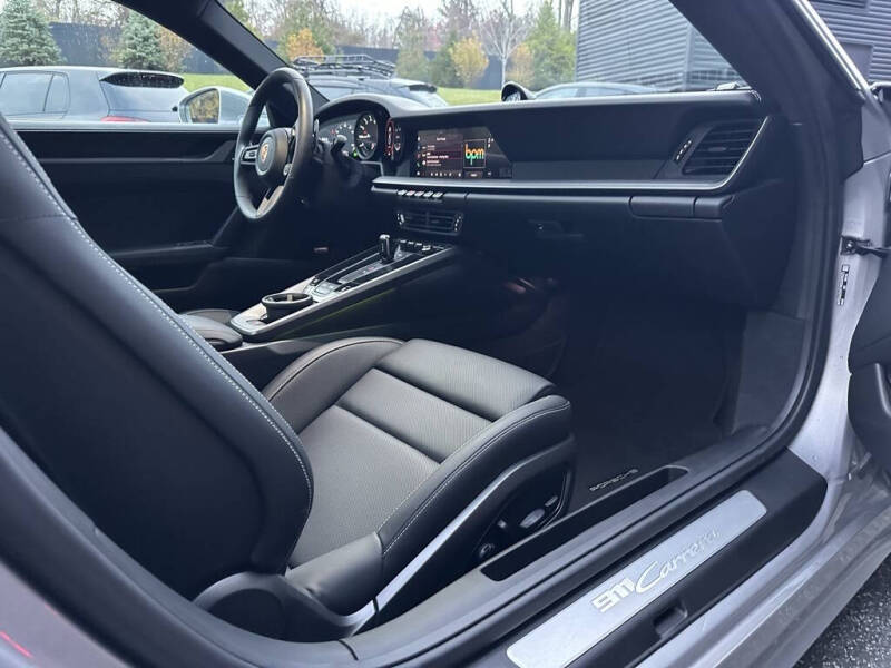 2024 Porsche 911 Carrera