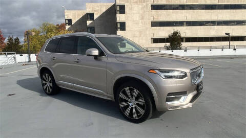 2025 Volvo XC90 B5 Plus Bright Theme