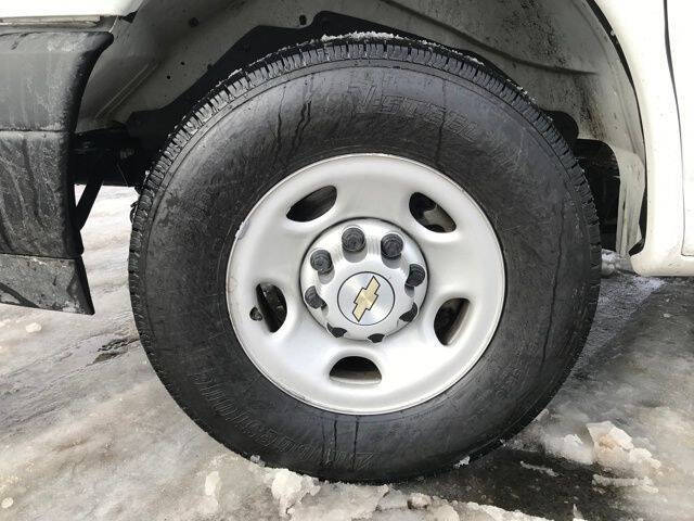 2024 Chevrolet Express 2500