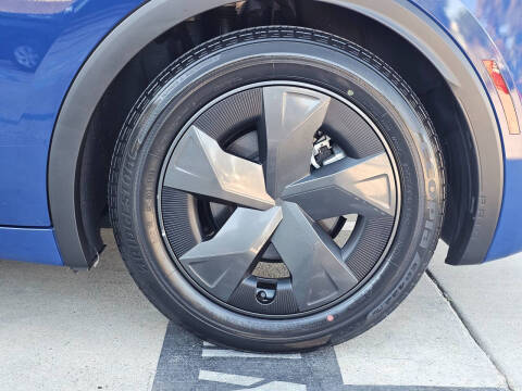 2023 Toyota Prius LE