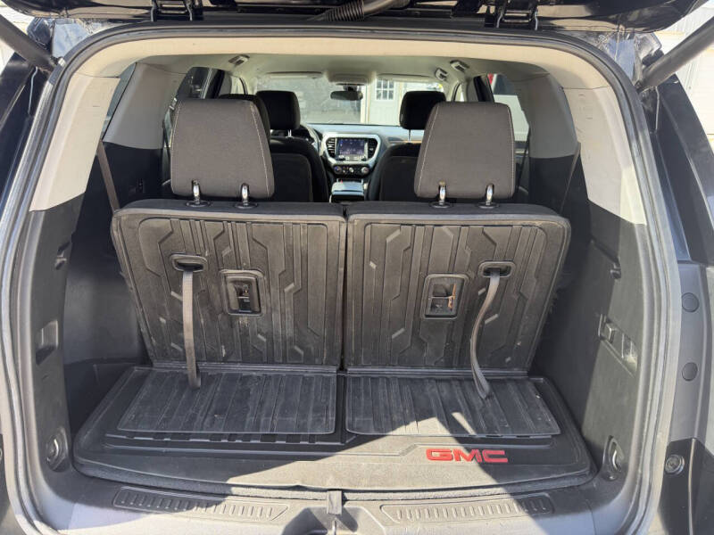 2022 GMC Acadia SLE