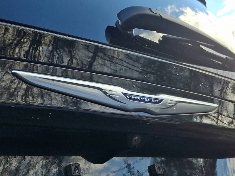 2020 Chrysler Voyager L