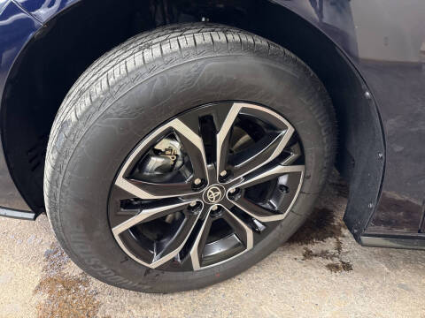 2025 Toyota Sienna Platinum 7-Passenger