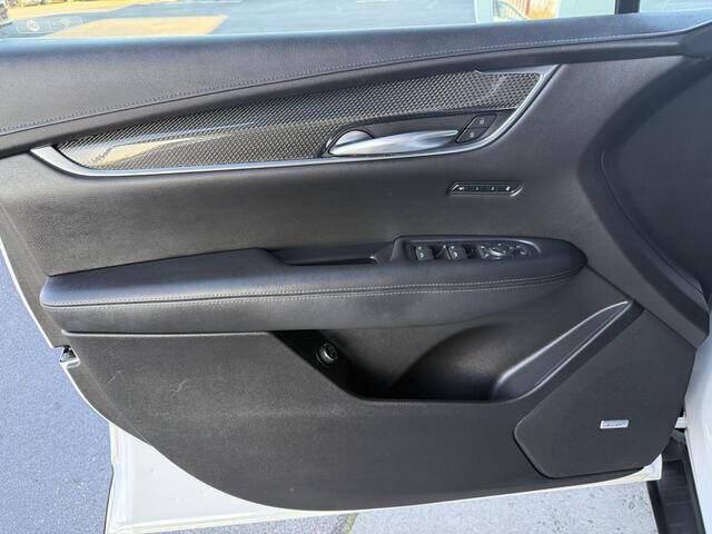 2020 Cadillac XT5 Sport