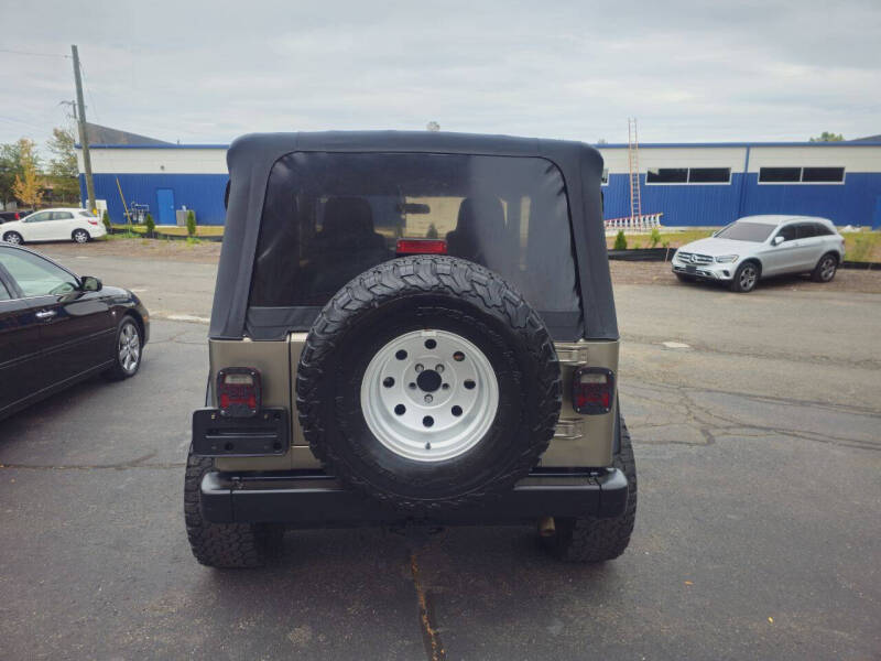 2004 Jeep Wrangler Sport photo 5