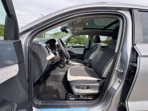 2025 Volkswagen Taos SE 4Motion